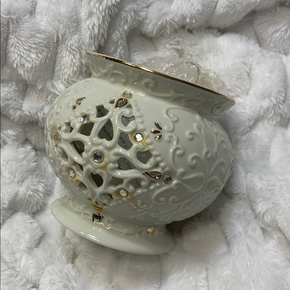 🌹VINTAGE formalities White Diamond Collection PIERCED VOTIVE PORCELAIN BAUM BROS